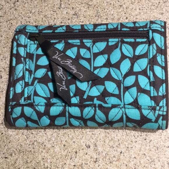 Vera Bradley Wallet - Picture 2 of 3